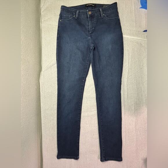 Bandolino Women’s Denim Jeans Amy Size 6 Indigo - Picture 1 of 6